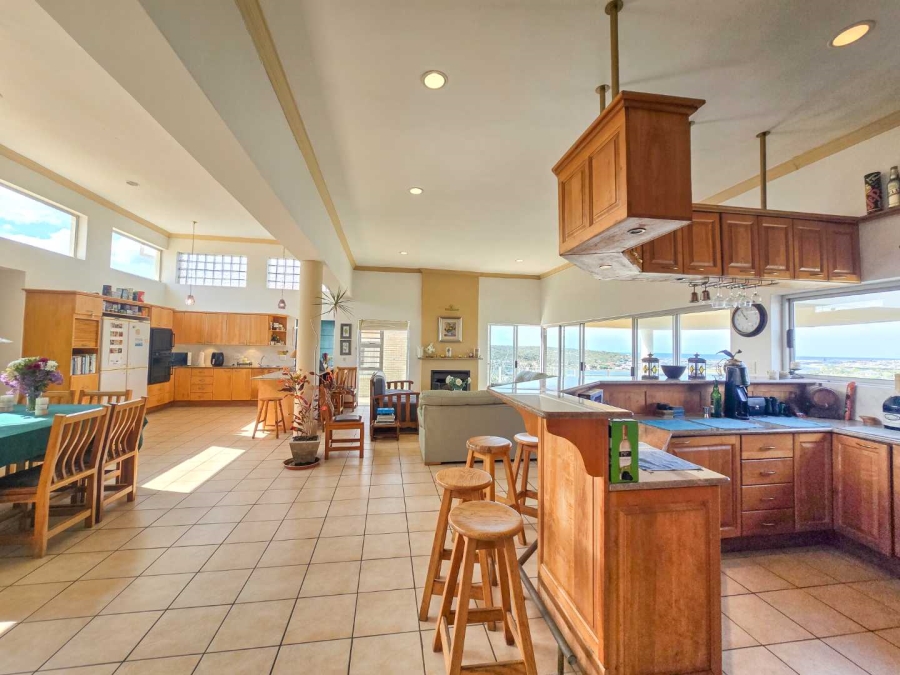 5 Bedroom Property for Sale in Stilbaai Wes Western Cape